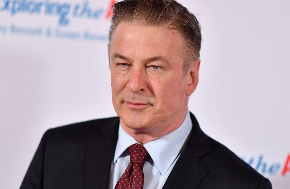 El actor Alec Baldwin ha conmocionado al mundo luego de matar accidentalmente a la directora de fotografía Halyna Hutchins.
