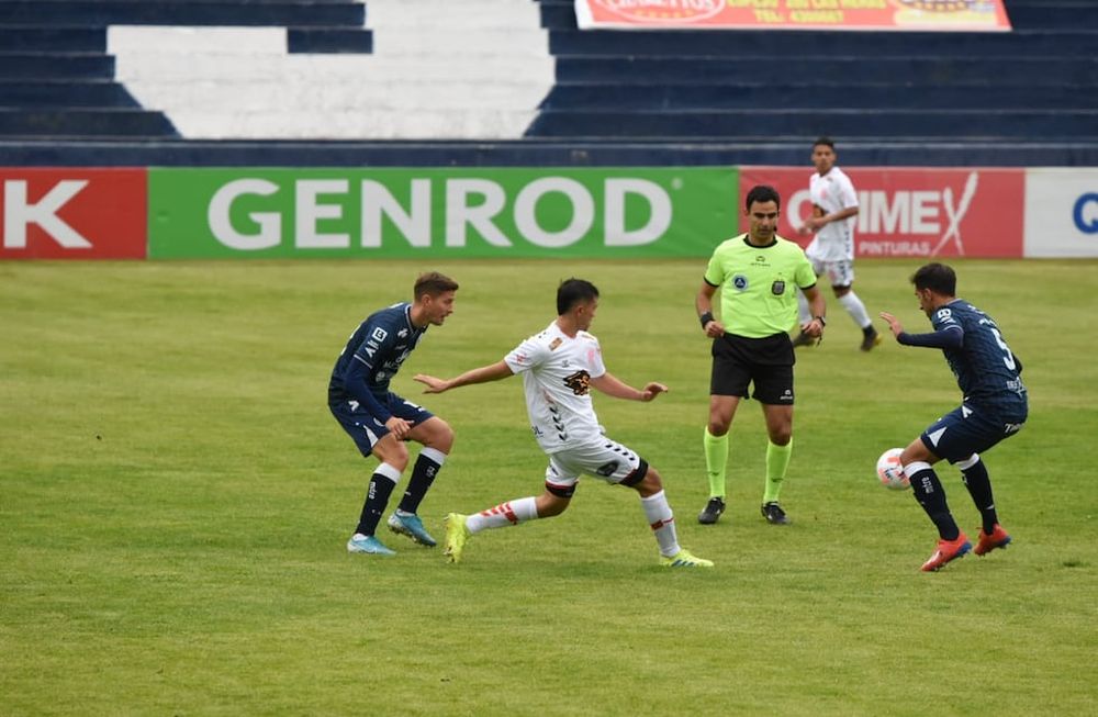 Indepediente Rivadavia iguala 0-0 con Barracas Central. Foto: Mariana Villa (Los Andes).