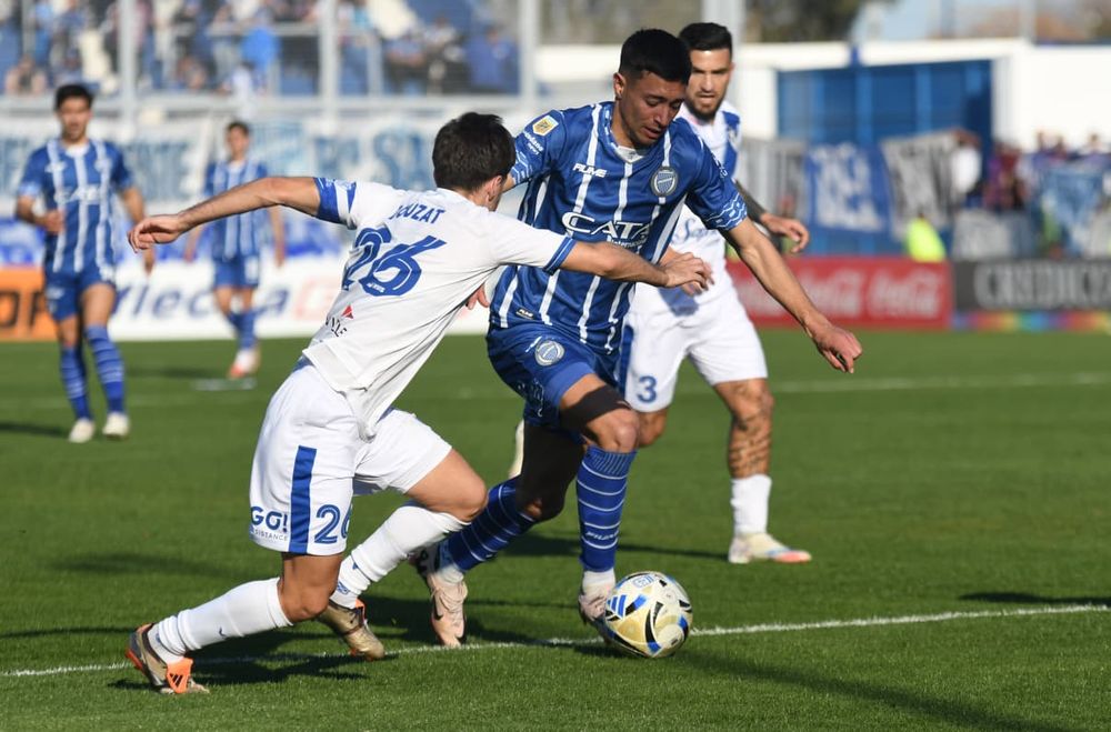 Por la 6ta. fecha de la zona B del Torneo Clausura, Godoy Cruz recibe a Vélez en el estadio Feliciano Gambarte.&nbsp;