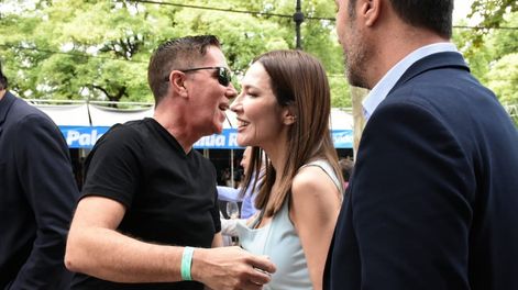Rodolfo Barili y Cristina Pérez coincidieron en las terrazas del Hyatt. - Mariana Villa / Los Andes