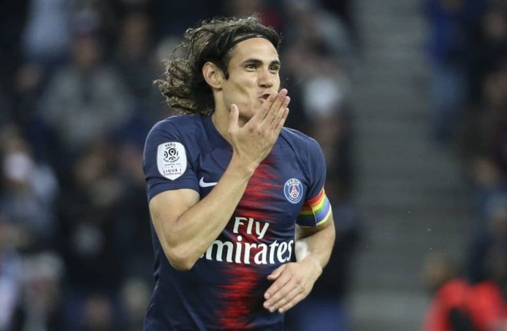 Edison Cavani: Quiero colgarme del alambrado como lo hizo el Manteca Martínez, declaró cuando le consultaron sobre la chance de vestir la camiseta de Boca Juniors.