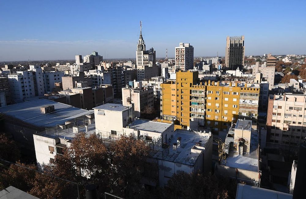 Vista de la Ciudad de Mendoza. La tormenta de Santa Rosa no llegará este fin de agosto como suele pasar en otros años. Foto: José Gutiérrez / Los Andes