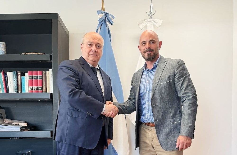Gabriel Arturo Martínez, Subsecretario de Negociaciones Económicas Internacionales e Integración de la Cancilleria ARG, junto al empresario argentino, Lucio Álvarez.