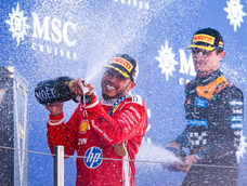 Lewis Hamilton venció en Barcelona y consiguió su primera victoria con Ferrari.