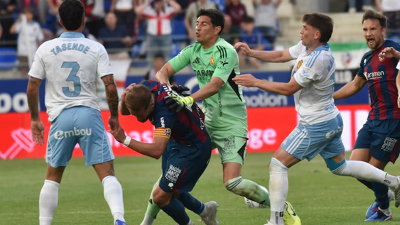 Real Zaragoza pierde a Andrada: el Comité de Disciplina le aplicó 12 fechas por agredir a un rival.