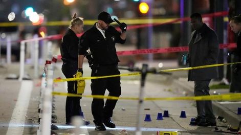 Un tiroteo durante la celebración del título de los Denver Nuggets dejó a nueve personas heridas. Foto: AP.