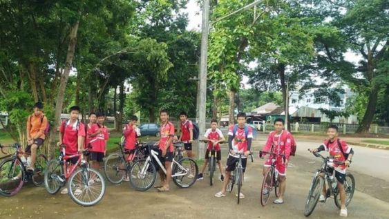 Encontraron vivos a los 12 nenes que se habían perdido en un cueva de Tailandia