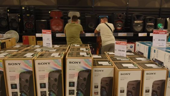 Comprar ropa y electrónica en Chile es todavía más barato
