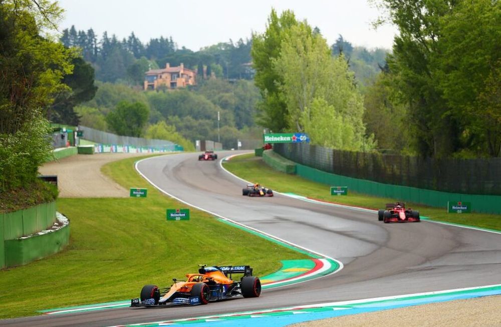 La Fórmula 1 comunicó que en los Grandes Premios de Silverstone, Monza e Interlagos se realizarán carreras sprint que el resultado servirá para ordenar la grilla de la competencia del domingo.