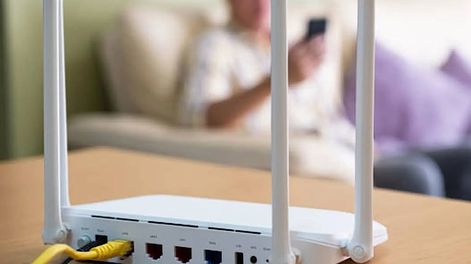 Conexión fija a internet en el hogar.