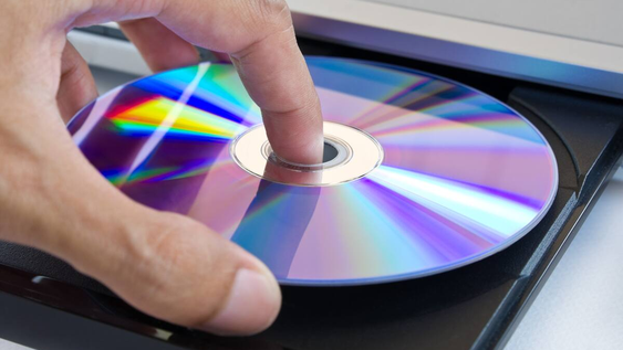 si tenes viejos cd o dvd guardados, tenes un tesoro: 6 formas creativas de reutilizarlos que vuelven a estar de moda