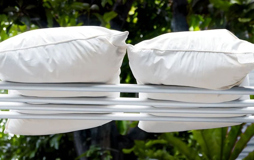 Aplicar estos ingredientes y este método es una forma sencilla de mejorar la calidad del descanso y mantener la higiene del dormitorio.