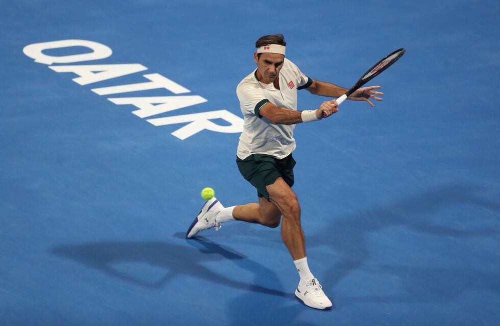 Federer, N°6 del ranking ATP, tuvo un match point a favor y perdió con Basilashvili (42°) por 3-6, 6-1 y 7-5 en cuartos de final de Doha. / Gentileza.