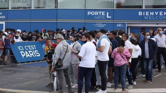 Los parisinos esperan la llegada del ex Barcelona, Lionel Messi, que está a poco de firmar para el PSG. Los parisinos esperan la llegada del ex Barcelona, Lionel Messi, que está a poco de firmar para el PSG.