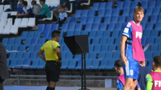 Italia vs. Nigeria, animaron el primer partido de la segunda fecha de la zona D en el estadio Malvinas Argentinas. / José Gutiérrez (Los Andes).