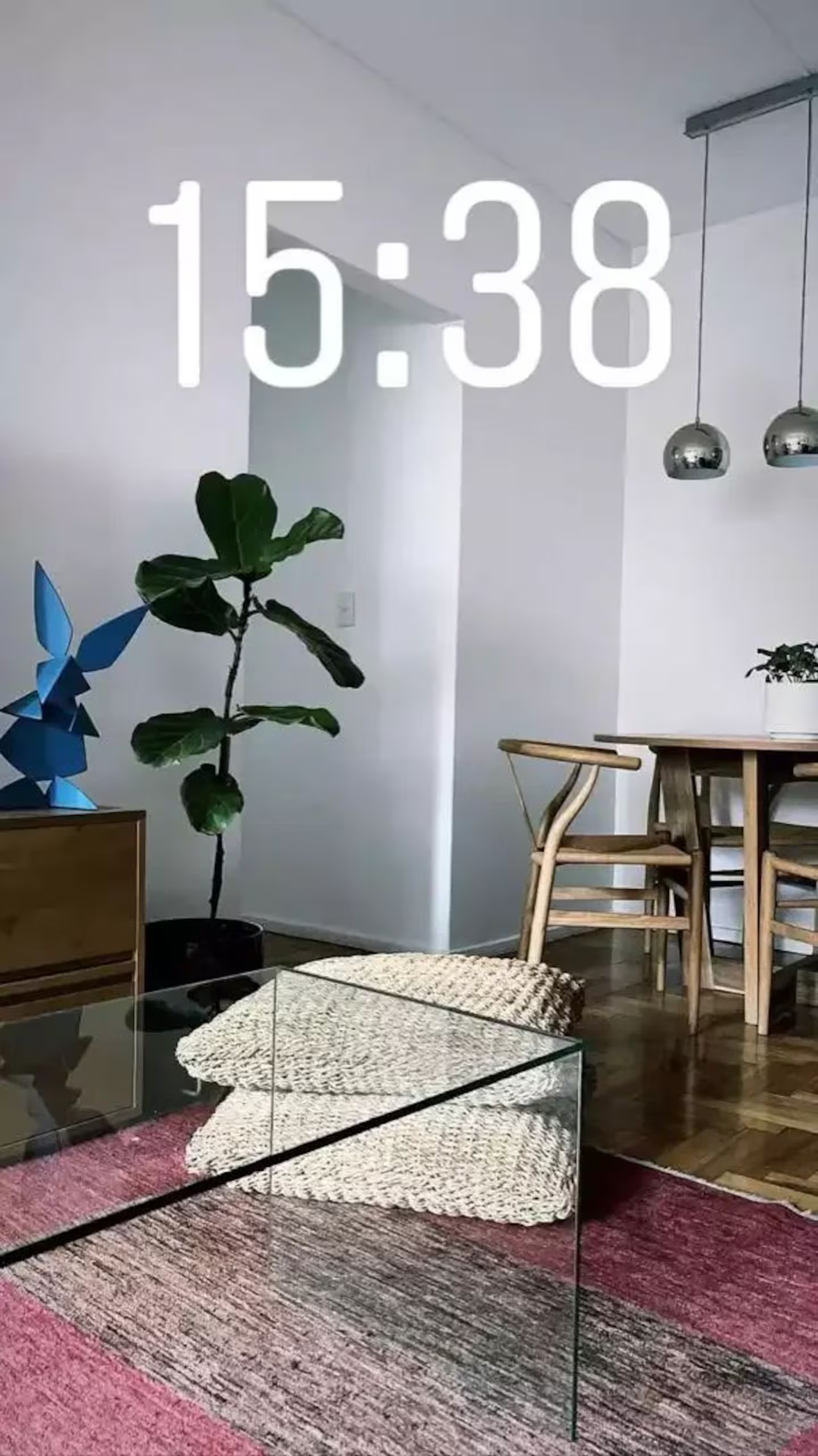 Así es la casa de Damian Betular, que trasmite toda su esencia.