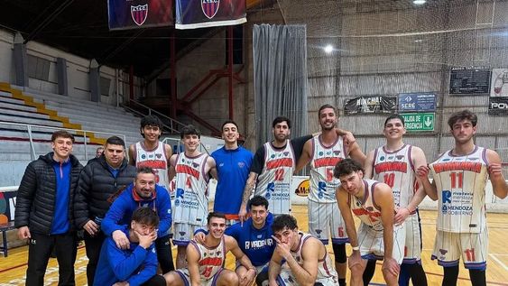 Rivadavia Básquet logró un triunfazo en el Templo Azulgrana ante Andes Talleres por la Superliga del Básquet de Mendoza.&nbsp;