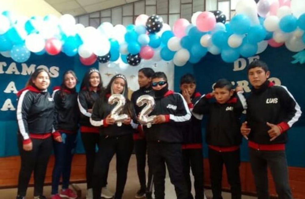 Egresados de la Escuela Albergue Maestro Pablo Pizzurno, en Lavalle, necesitan un transporte para que este lunes los lleve al polideportivo de Tunuyán, donde compartirán cuatro días como cierre de un ciclo.