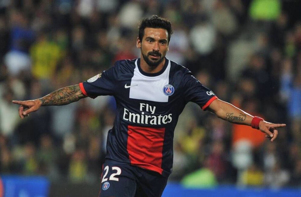 Relegado en el PSG, Lavezzi es pretendido por el Liverpool