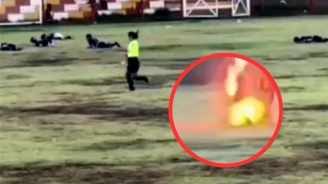 Los Andes | Momento en que impactó el rayo. Tragedia en el fútbol de Perú. / Gentileza.