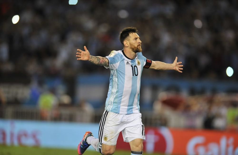 Messi es el emblema de la alianza entre YPF y la AFA