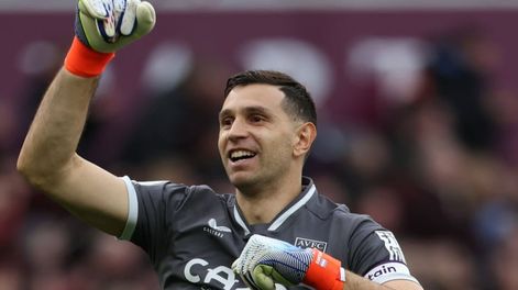 Emiliano “Dibu” Martínez, arquero del Aston Villa y de la Selección Argentina, continúa consolidándose como una de las figuras más destacadas del fútbol mundial (Foto: Prensa Aston Villa).