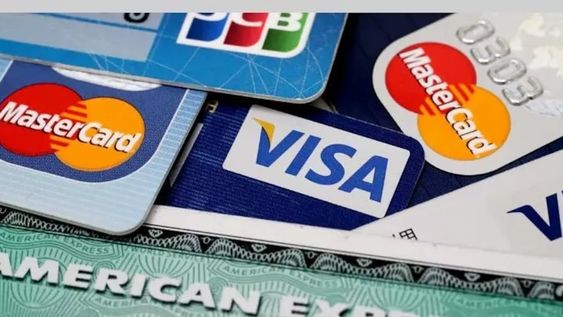 Tarjetas de crédito: en EE.UU. reducen el límite de gasto por la crisis