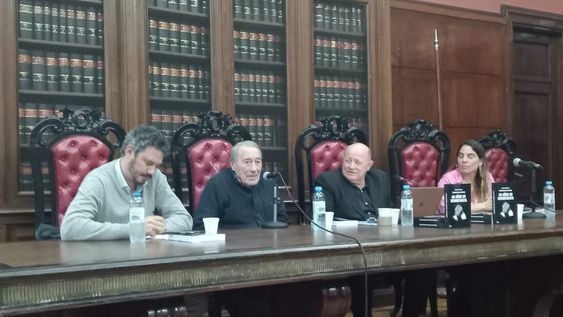 Presentación del libro Crónicas de Alfonso. 40 años de democracia en la Facultad de Derecho de la UBA.
