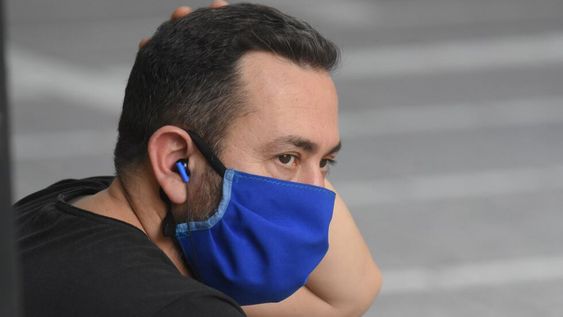 La Superintendencia de Riesgos del Trabajo de Naciónformalizó el protocolo que deben seguir los trabajadores que se hayan contagiado de coronavirus / José Gutierrez - Los Andes