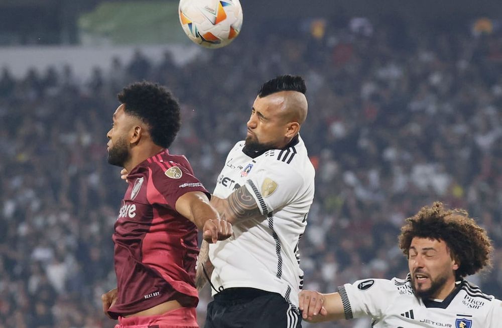El presidente de Colo-Colo estalló contra el arbitraje ante River: Fue una vergüenza. / Gentileza.