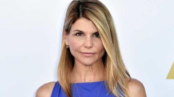 La intérprete había sido sentenciada a dos meses de prisión por cometer fraude y pagar para garantizar el ingreso de sus hijas a una prestigiosa universidad