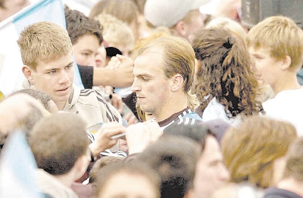 Un día como hoy de 2006. Cuatro mil hinchas alentaron a la Selección