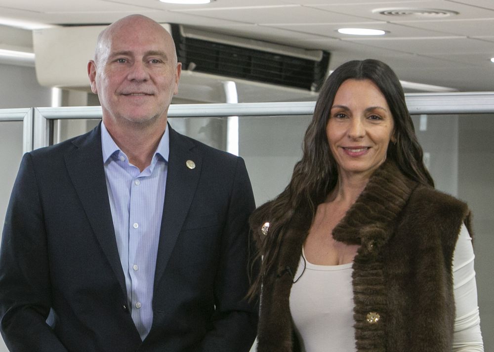 Dalmiro Garay, presidente de la Suprema Corte de Justicia junto a Laura Rez Masud. Dalmiro Garay, presidente de la Suprema Corte de Justicia junto a Laura Rez Masud.