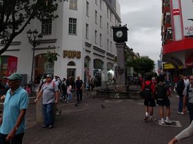 Una esquina de San José, Costa Rica, en pleno centro.