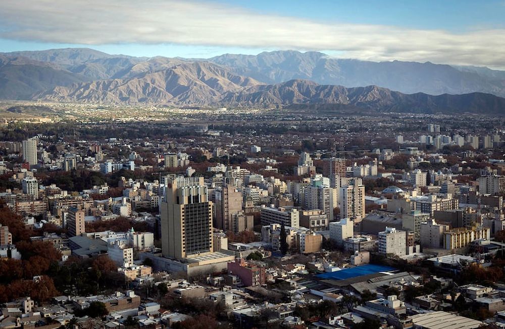 Vista aerea de la ciudad de Mendoza.
