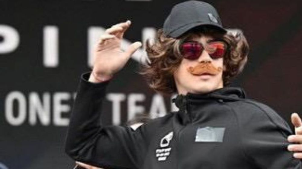 Franco Colapinto estuvo presente en el Fan Zone de Interlagos&nbsp;de San Pablo y aparfeció con un disfraz.&nbsp;