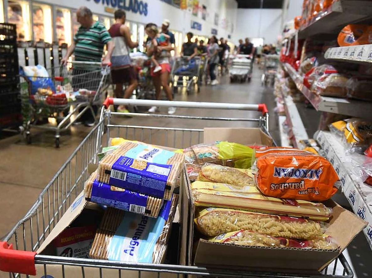 La estimación de la inflación para el año escaló al 110%. Foto:José Gutierrez / Los Andes