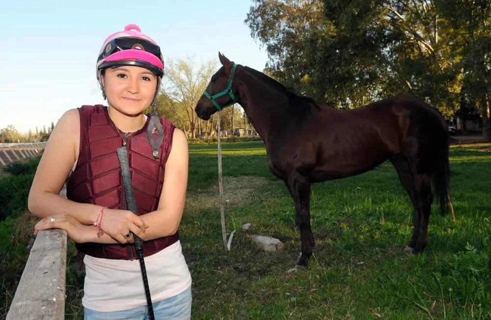 Florencia Giménez, la yoqueta mendocina que sufrió un accidente en el Hipódromo de Palermo y se encuentra internada. / archivo