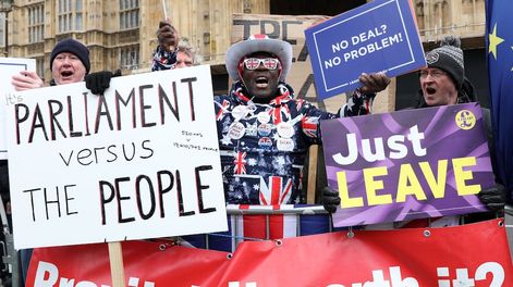 Ciudad inmensa y triste - Por Mario Vargas Llosa