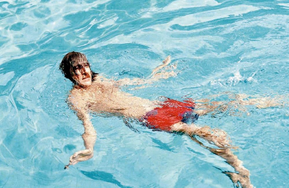 A 20 años de El salto: ¿por qué se tiró Charly García del noveno piso?