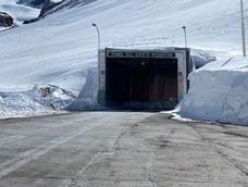 Ingreso al túnel del Cristo Redentor