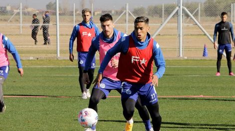 Los Andes | Va de entrada. Sebastián Lomónaco (27) ingresará por el lesionado Matías Ramírez y será el extremo izquierdo del Tomba frente al Granate el próximo lunes en la Fortaleza. / Prensa Club Godoy Cruz.