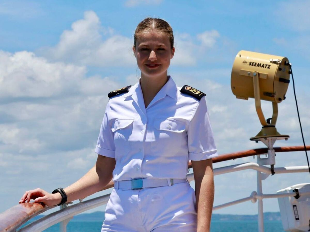 La princesa Leonor fue vista a los besos en Brasil y desató un disturbio.