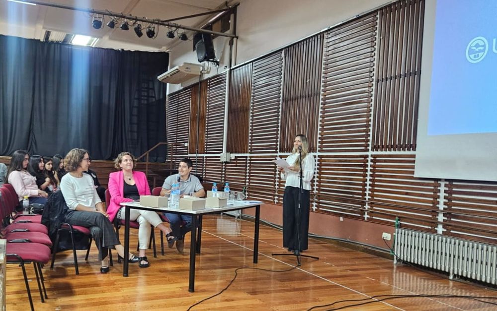 Sandra Conte (de la secci&oacute;n Econom&iacute;a, de diario Los Andes), Sof&iacute;a Venturin (del Banco Ciudad) y Pablo C&oacute;rdoba (de la Direcci&oacute;n General de Educaci&oacute;n Secundaria, Diges, de la UNCuyo) integraron el jurado del concurso Ser Emprendedor.