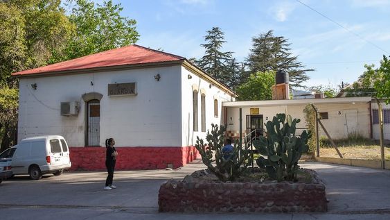 La guardia general atiende un promedio de 80 consultas diarias pero puede llegar a 120 en épocas de mayor demanda. Foto: Mariana Villa / Los Andes