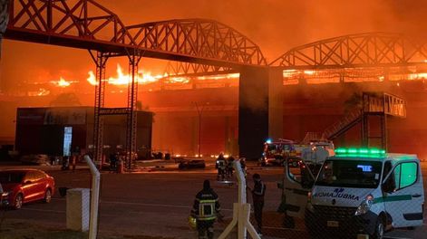 Incendio en el autódromo de Termas de Río Hondo.
