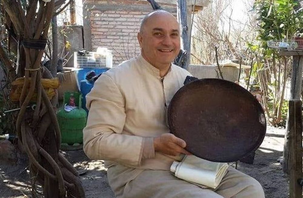 El ahora ex sacerdote Camilo Dib quedó afuera de la Iglesía católica luego de que agarrara a trompadas al obispo de San Rafael, Eduardo María Taussig