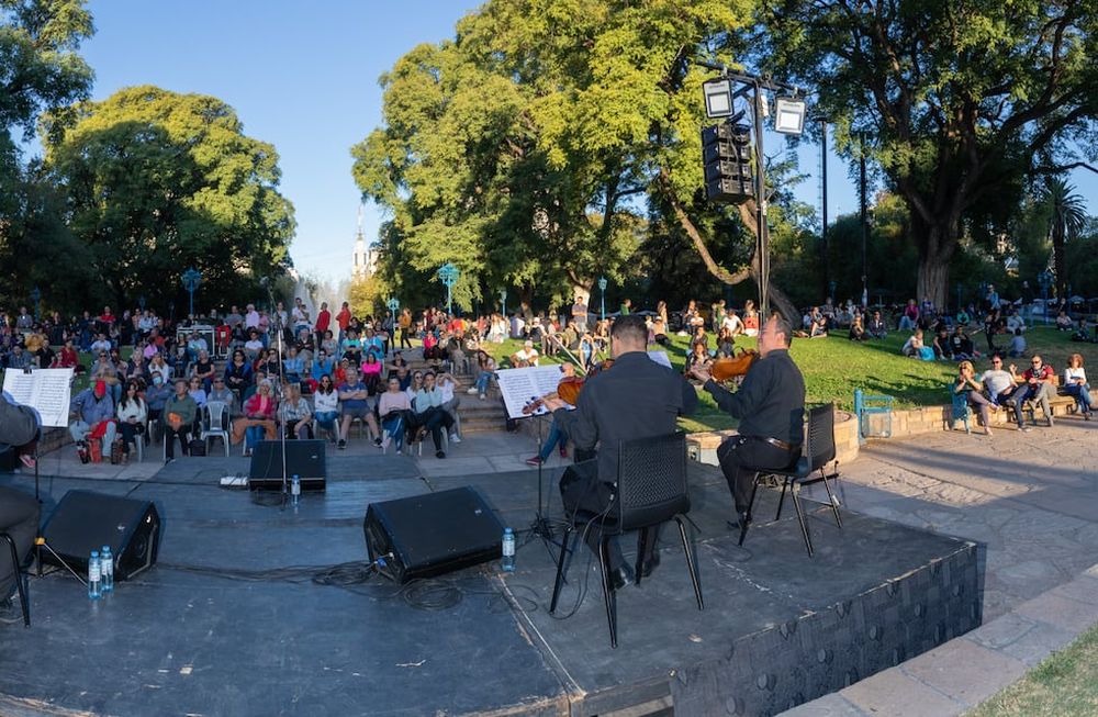 Turistas y mendocinos eligieron la Ciudad de Mendoza para pasar el fin de semana largo