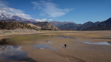 Los Andes | Crisis HídricaEl Dique Potrerillos se encuentra en los niveles más bajos de su historia.Mendoza tendrá en el próximo verano el menor caudal de agua de los últimos 30 años.Foto: Ignacio Blanco / Los Andes