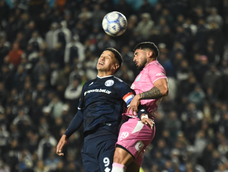 Independiente Rivadavia juega con Racing